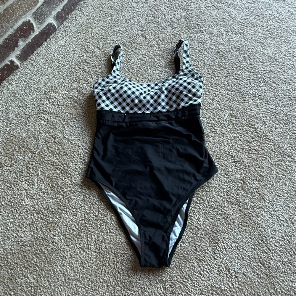 Like New Black Checkered Cupshe One Piece Bathing Suit